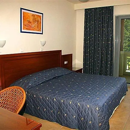 Olgas Paradise Appart hôtel 3*