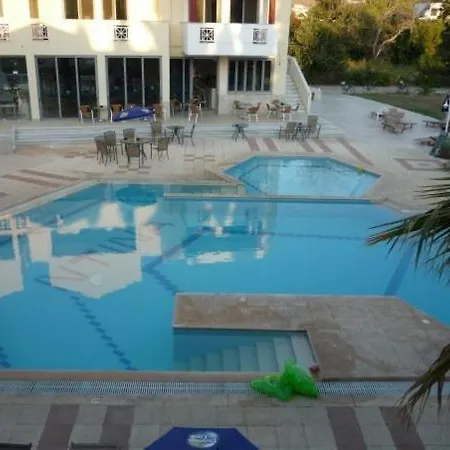 Olgas Paradise Appart hôtel 3*