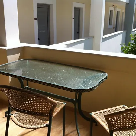 Olgas Paradise 3* بساليدي